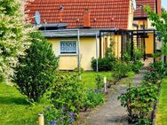 Sonnige Doppelhaushälfte mit viel Potenzial in Rostock, zentral gelegen, zu verkaufen - Rostock