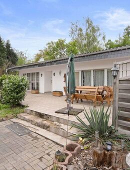 "Einzigartige Alleinlage in Haldensleben - Bungalow mit 3.000?m² Traumgrundstück und Potenzial" - Haldensleben