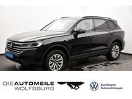 VW Touareg, 3.0 TDI Basis, Jahr 2021 - Wolfsburg