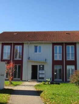 3-Zimmer-Wohnung im Obergeschoss eines 4-Parteienhauses mit EBK und Balkon - ab 01.12.2025 frei - Fremdingen