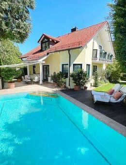 Exklusives Einfamilienhaus mit Sonnengarten und Pool - Ebersberg