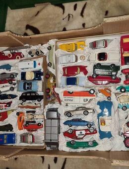 Corgi Siku Tekno Dinky Matchbox Wiking CKO und andere, alte Spielzeugautos Modelle, die ich aussortieren konnte, da ich sie doppelt habe. - Berlin