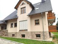 Hochwertig ausgestattete Wohnung im Zweifamilienhaus/Tageslichtbad/Balkon/ Carport/ - Thalheim (Erzgebirge)
