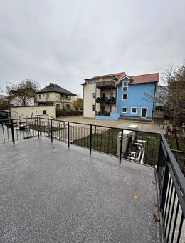 ! Neubau - EG Hochparterre Wohnung mit großzügiger Terrasse ! - Berlin