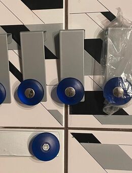 7 Türhaken für Bekleidung, silberfarben/blau, 3,- - München