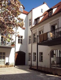 Hochwertig sanierte Wohneinheit in barockem Stadtpalais!*FBH*Designerbad*WiGa* - Amberg