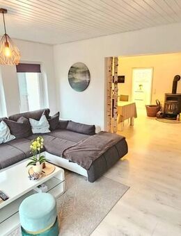 Charmantes Einfamilienhaus mit großem Garten - Ihr neues Familienzuhause mit Wohlfühlfaktor - Hoya