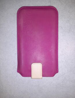gebrauchte Handyhülle in Magenta abzugeben - Walsrode