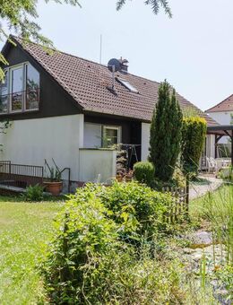 Hofheim-Marxheim: Charmantes, sanierungsbedürftiges Einfamilienhaus mit großem Garten! - Hofheim (Taunus)