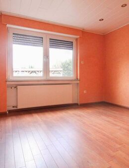 Großzügige 3-Zimmer-Wohnung mit Balkon und Garage -renovierungsbedürftig mit viel Potenzial - Gladbeck