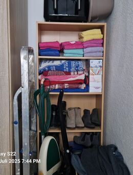 2 Regale zusammen 15 Euro zu verkaufen. - Wismar