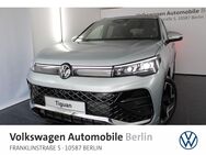 VW Tiguan, 1.5 l R-Line eTSI, Jahr 2022 - Berlin