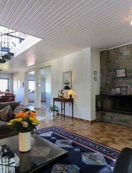 Ihr Rückzugsort am Waldrand - mit Garten, Spa, Garage & separatem Nebengebäude - Weilrod