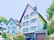 Individuelles Einfamilienhaus im Grünen - mit Einliegerwohnung, Pool, Gartenhaus und Werkstattgarage - Wuppertal