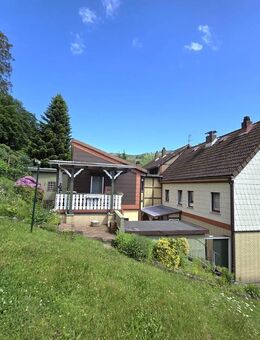 Zweifamilienhaus mit Einliegerwohnung in 37431 Bad Lauterberg im Harz - Bad Lauterberg (Harz)