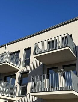 Erstbezug: Moderne energieeffiziente 2-Zimmer-Wohnung mit Balkon + Stellplatz mit E-Ladesäule - Laatzen