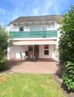 Henstedt-Rhen / DHH auf 500m² herrlichem Grundstück, 2 Bäder, Balkon, Doppelcarport etc. € 349.900,- - Henstedt-Ulzburg