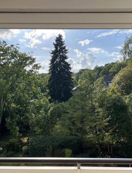 Großzügige, frisch modernisierte 3-Zimmer-Wohnung mit Süd-West-Blick, Balkon und Nähe zu Kurpark - Bad Rothenfelde