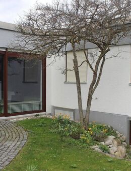 Oase der Ruhe -- Bungalow in Ottobrunn - Ottobrunn
