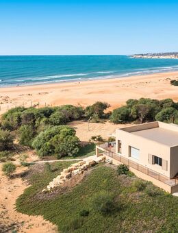 Sizilien-Villa direkt am Meer, 4 Schlafz., 4x Bad, Terrasse, Garten - Waldsolms