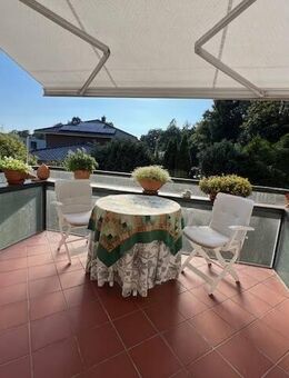 Sonnige 3 - Zimmerwohnung in ruhiger Sackgasse oberhalb des Alsterlaufs - Hamburg