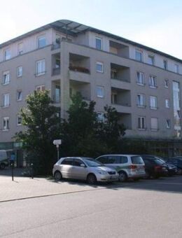 Großzügige 2 Raum-Wohnung - Tiefgaragenstellplatz & Aufzug & Balkon - Rostock