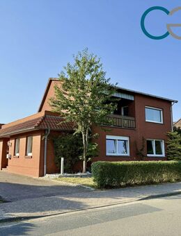 Modernisiertes Zweifamilienhaus in Wietzen / großer Garten / 2x Garagen und Anbau! - Wietzen