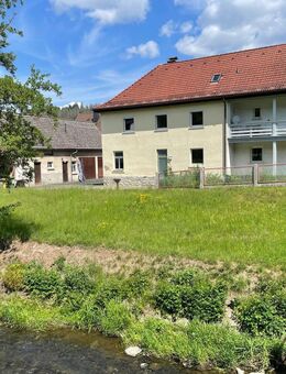 Wallenfels: Zweifamilienwohnhaus mit Potential - Wallenfels