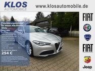 Alfa Romeo Giulia, 2.0 SUPER TURBO 200PS, Jahr 2018 - Dreieich