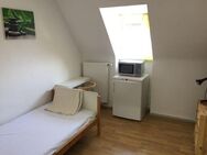 Mit dem Koffer einziehen! Möbliertes Mikro-Apartment mit eigener Dusche/WC, zentral in FN - Friedrichshafen