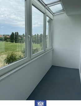 Gemütliche Wohnung mit großer Loggia! Bad und Küche mit Fenster! - Coswig