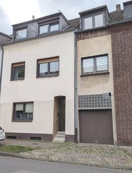 Gepflegtes 1-2-Familienhaus in ruhiger Lage von Oberhausen-Schwarze Heide - Oberhausen