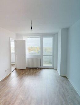 **Helle 1-Zimmer-Wohnung mit EBK, Balkon und tollem Ausblick** - Rendsburg
