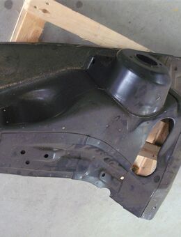 Opel Kadett D Radhaus vorne rechts neu original NOS(Teile) - Illerrieden