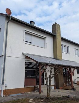 Mehrfamilienhaus mit 4 Wohnungen ehemalige Werkstatt und grossem Grundstück in Deckenpfronn - Deckenpfronn