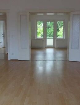ERDGESCHOSS - FAMILIENFREUNDLICHE 4-ZIMMER-WOHNUNG NAHE KITA, WALD-GRUNDSCHULE UND LEHNITZSEE - Oranienburg