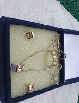 Ich biete Modeschmuck zum Verkauf - Barby (Elbe)