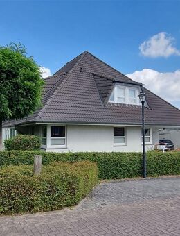 Börs Immobilien ++ EFH mit Einliegerwohnung - exklusiv - geschmackvoll - großzügig - zeitlos - - Neubrandenburg
