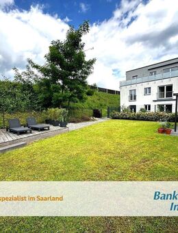 Luxuriöse, altersgerechte Eigentumswohnung mit Garten, Wintergarten und 2 Carports in SB-Bübingen - Saarbrücken