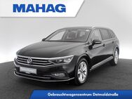 VW Passat Variant, 2.0 TSI Elegance IQ Light, Jahr 2021 - München