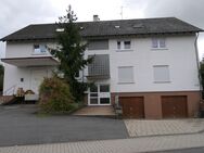 Entwicklungsfähiges Mehrfamilienhaus, grosszügiges Grundstück, Garagen, plus 8 Stellplätze - Schöntal