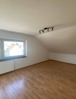 Helle 3-Zimmer DG-Wohnung in WF-Linden - Wolfenbüttel