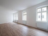 Ab 01.06.25! 2-Raum-Etagenwohnung mit Balkon in Sanierungsobjekt! - Görlitz