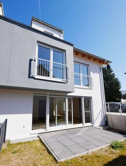 Kapitalanlage oder Eigennutzung? OHNE Käuferprovision! + 5-Zim.-Neubau-DHH + 2 Bäder + Vollkeller + 2 Stellplätze + ruhige Lage in Oberasbach - Oberasbach