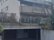 Großzügige, helle 3-Zimmer Wohnung mit Terrasse und Gartenanteil - Stuttgart