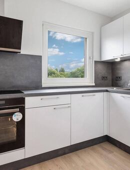 Wunderschön sanierte 2-Zimmer-Wohnung mit Einbauküche sucht Nachmieter! - Berlin