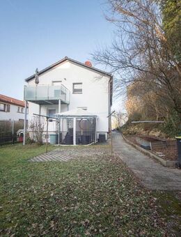 TOP Zustand! Ein Haus mit vielen Möglichkeiten/modernisiertes Dreifamilienhaus in Erdmannhausen - Erdmannhausen
