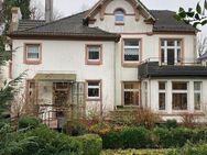 Flexibel nutzbares Zweifamilienhaus im Villenstil mit Wintergarten, Balkon/Loggia und uneinsehbarem Garten in der Parkstraße... - Lüdenscheid