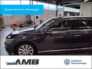 VW Passat Variant, 2.0 TDI R-Line 04 202rantie, Jahr 2024 - Borna