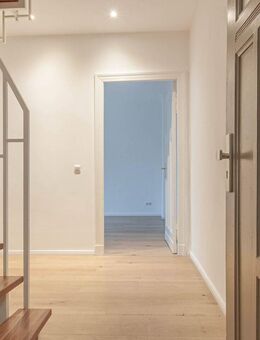2-Zimmer-Maisonette mit Balkon & Dachterrasse in Adlershof - Berlin
